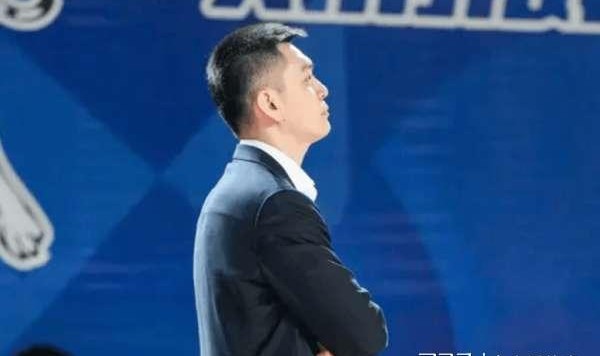 天天盈球-4连败后，杨鸣迎来甜蜜赛程，接下来5场比赛，有3个“软柿子”！