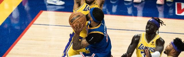 【现场】赛季最后主场完美收官 大通中心静待季后赛