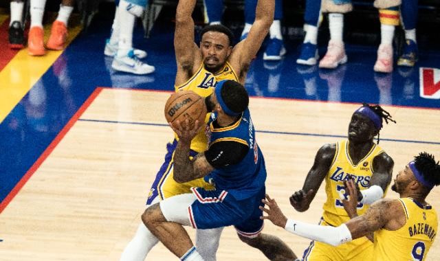 【现场】赛季最后主场完美收官 大通中心静待季后赛