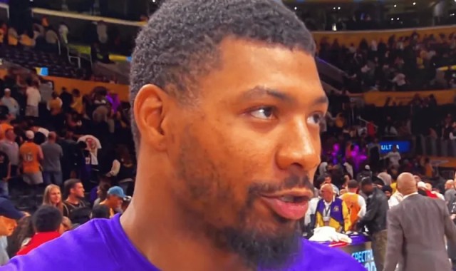 天天盈球-斯马特谈季后赛：我们明白我们全队必须团结在一起