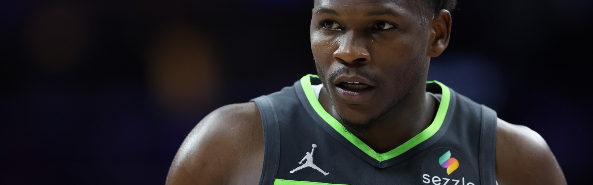 天天盈球-爱德华兹右膝伤病继续缺席今日比赛！康利/兰德尔/道苏姆也将缺席