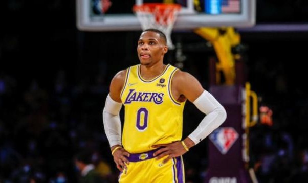 天天赢球-【观察】被韦少砍下35分后 黄蜂突然不会打球了...