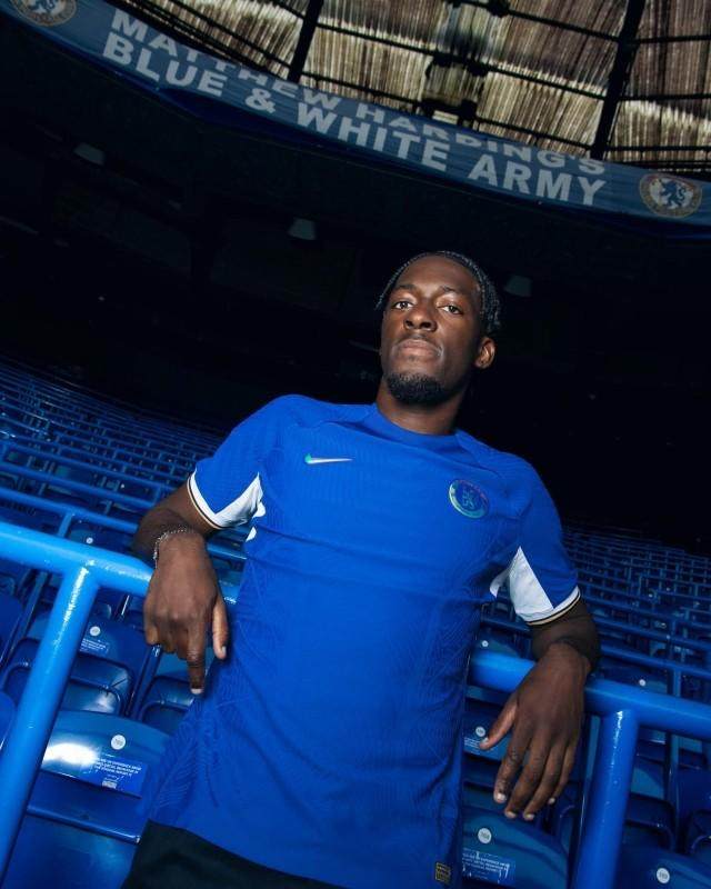 1691192532953003411.jpg disaxi.jpg